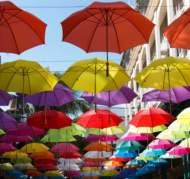 Sự ra đời của chiếc ô nắng